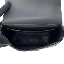 Load image into Gallery viewer, Ferragamo Gancini Shoulder Bag Black21 O009 Leather