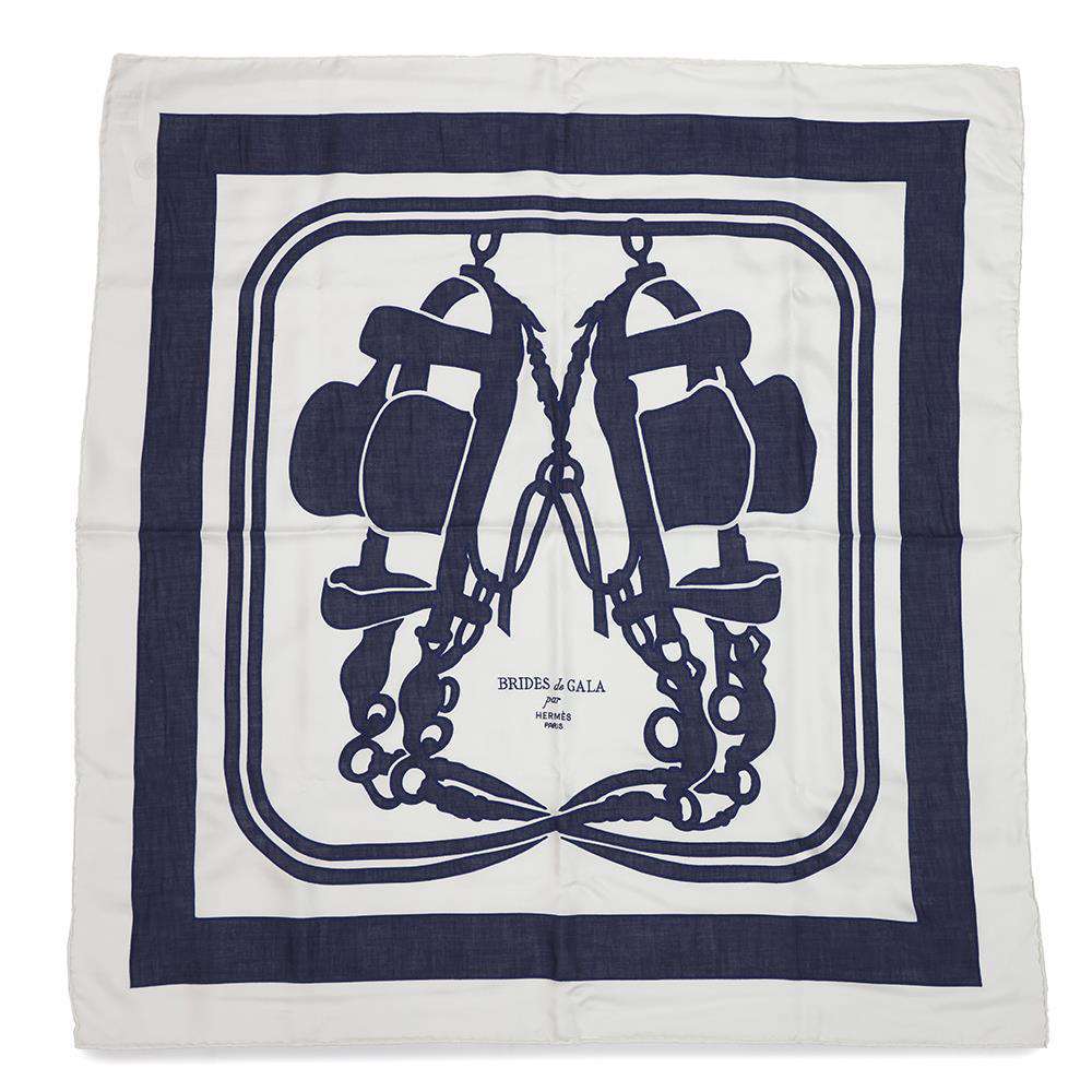 【エレガントに】HERMES Carre 90 Brides de Gala Tattoo Hermes Red Twill Silk 90 cm 36 Brides de Gala Tattoo Scarf