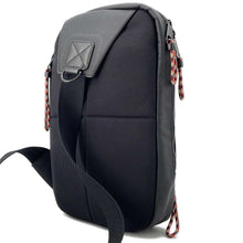 将图像加载到图库查看器中,BURBERRY Crossbody Bag Black8036554 Leather