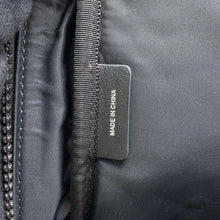 将图像加载到图库查看器中,BURBERRY Crossbody Bag Black8036554 Leather
