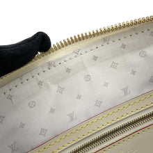 Load image into Gallery viewer, LOUIS VUITTON Lock It BlancM91887 Suhali・Leather Size PM