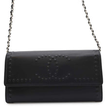 将图像加载到图库查看器中,CHANEL Chain wallet Black Leather