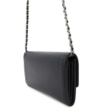 将图像加载到图库查看器中,CHANEL Chain wallet Black Leather