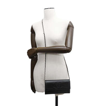 将图像加载到图库查看器中,CHANEL Chain wallet Black Leather