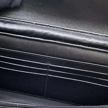 将图像加载到图库查看器中,CHANEL Chain wallet Black Leather