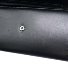 将图像加载到图库查看器中,CHANEL Chain wallet Black Leather