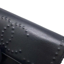 将图像加载到图库查看器中,CHANEL Chain wallet Black Leather