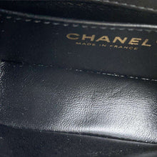 将图像加载到图库查看器中,CHANEL Boy Chanel ChainShoulder BlackA67364 Leather Size Mini