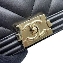 将图像加载到图库查看器中,CHANEL Boy Chanel ChainShoulder BlackA67364 Leather Size Mini