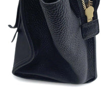 Load image into Gallery viewer, Ferragamo Amy Handbag Black21F478 Leather