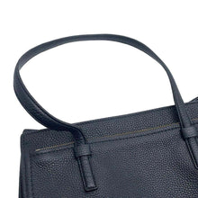 Load image into Gallery viewer, Ferragamo Amy Handbag Black21F478 Leather
