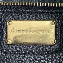 Load image into Gallery viewer, Ferragamo Amy Handbag Black21F478 Leather
