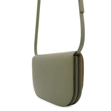 将图像加载到图库查看器中,LOEWE Goya Accordion Clutch GreenA896O44X01 Leather