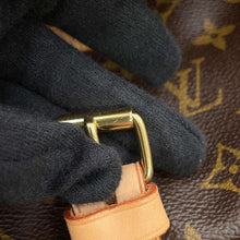 将图像加载到图库查看器中,LOUIS VUITTON Saumur BrownM42256 Monogram Size 30