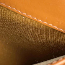 将图像加载到图库查看器中,CELINE Triomphe Maillon Chain Wallet Tan10F822CZT PVC