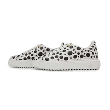 Load image into Gallery viewer, LOUIS VUITTON ★Yayoi Kusama Collaboration Time Out Sneakers White/Black1AB9V5 Leather Size 35 1/2