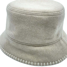 Load image into Gallery viewer, HERMES Harper Avalon Stitch Hat Size 58 Cordes/Ecru Wool 93% Cashmere7%