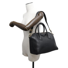将图像加载到图库查看器中,Givenchy ★Antigona 2-way Bag Black Leather