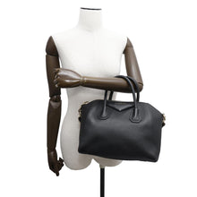 将图像加载到图库查看器中,Givenchy ★Antigona 2-way Bag Black Leather