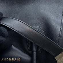 将图像加载到图库查看器中,Givenchy ★Antigona 2-way Bag Black Leather