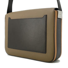 将图像加载到图库查看器中,BURBERRY ★Flap messenger bag Brown Leather