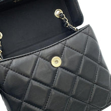 将图像加载到图库查看器中,CHANEL Matelasse Vanity ChainShoulder Bag Black Lambskin