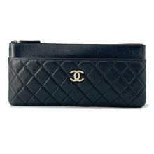 将图像加载到图库查看器中,CHANEL Matelasse Clutch Bag Black Lambskin
