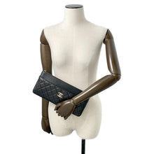 将图像加载到图库查看器中,CHANEL Matelasse Clutch Bag Black Lambskin