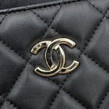 将图像加载到图库查看器中,CHANEL Matelasse Clutch Bag Black Lambskin