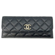 将图像加载到图库查看器中,CHANEL Matelasse Clutch Bag Black Lambskin