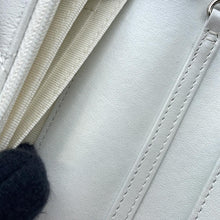 Load image into Gallery viewer, CHANEL Matelasse Pearl Shoulder Wallet WhiteAP1839 Calf Leather
