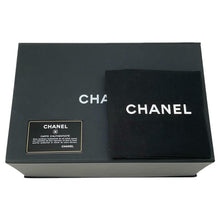 Load image into Gallery viewer, CHANEL Matelasse Pearl Shoulder Wallet WhiteAP1839 Calf Leather