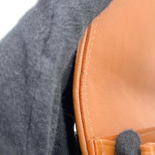 Load image into Gallery viewer, LOUIS VUITTON Portefeuille Capucine Ivory/BrownM80303 Canvas/Calf Leather