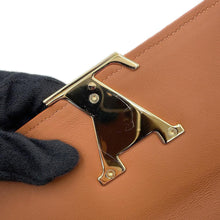 Load image into Gallery viewer, LOUIS VUITTON Portefeuille Capucine Ivory/BrownM80303 Canvas/Calf Leather