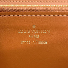Load image into Gallery viewer, LOUIS VUITTON Portefeuille Capucine Ivory/BrownM80303 Canvas/Calf Leather