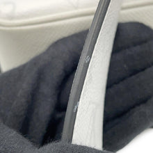 将图像加载到图库查看器中,LOUIS VUITTON ★Outdoor Messenger Taigarama BlancM30873 Monogram Taiga Leather