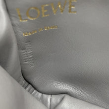 将图像加载到图库查看器中,LOEWE Goya Puffer Shoulder Bag Pearl GreyA896W56X05 Lambskin