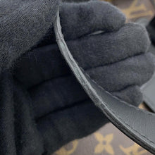 Load image into Gallery viewer, LOUIS VUITTON Utility side bag NoirM44477 Monogram / Solar Powered Ray