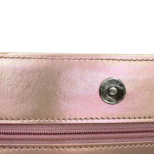 将图像加载到图库查看器中,CHANEL Matelasse Chain wallet MetalicPink Lambskin