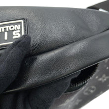 将图像加载到图库查看器中,LOUIS VUITTON Discovery Bumback NoirM44444 Monogram / Galaxy