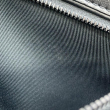 将图像加载到图库查看器中,LOUIS VUITTON Discovery Bumback NoirM44444 Monogram / Galaxy