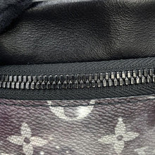 将图像加载到图库查看器中,LOUIS VUITTON Discovery Bumback NoirM44444 Monogram / Galaxy
