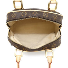 Load image into Gallery viewer, LOUIS VUITTON Manhattan BeigeM40026 Monogram Size PM