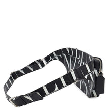 将图像加载到图库查看器中,Valentino Garavani VLTN logo Times belt bag BlackVY2B0719GTC Leather