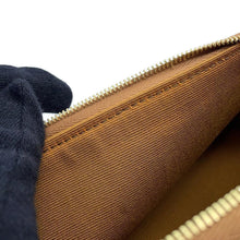 将图像加载到图库查看器中,CELINE ★Triomphe cosmetic pouch White4M1622CZJ PVC Coated Canvas Leather Size Small