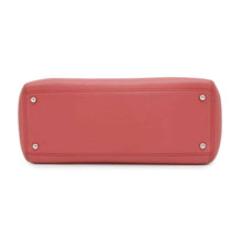 将图像加载到图库查看器中,CHANEL Executive tote PinkA67282 Leather