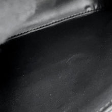 Load image into Gallery viewer, Ferragamo Gancini Shoulder Bag Black21 O009 Leather
