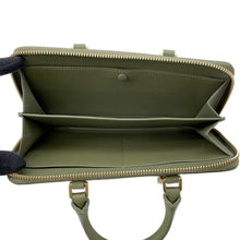 将图像加载到图库查看器中,LOEWE Amazona Pouch GreenC039U10X01 Leather