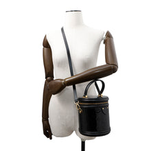 将图像加载到图库查看器中,LOUIS VUITTON Cannes NoirM53997 Monogram Vernis Leather Size PM