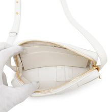 将图像加载到图库查看器中,Bottega Veneta ★MAXI INTRECCIATO Cassette Shoulder Bag White755031 Leather Size Mini